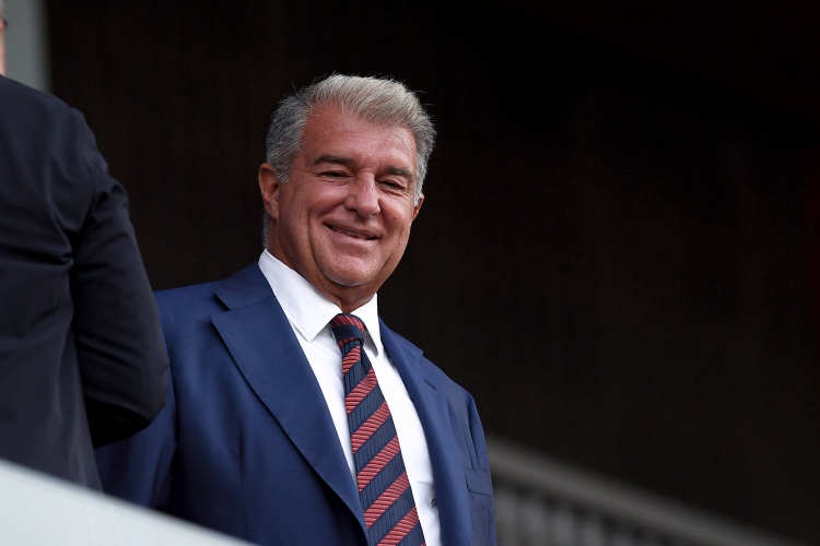 开云网站-每体：拉波尔塔和超级经纪人扎哈维会面，二人关系非常密切