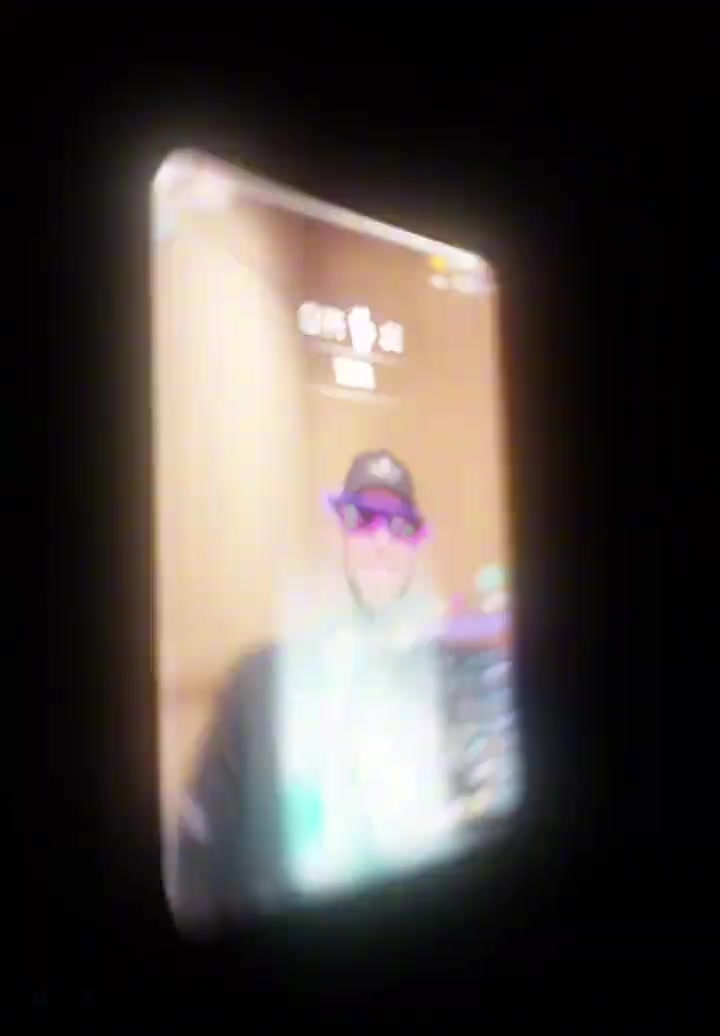 开云登录网址入口-又是被特效震撼的一天！库里在抖音开播 尝试各种直播特效