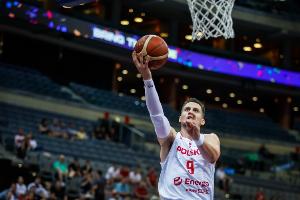 开云登录网址入口-稳定发挥！波尼特卡12中6&amp;三分6中2拿到16分 抢下11个篮板