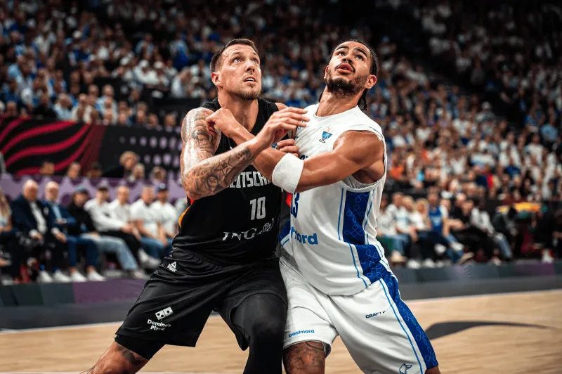 开云登录网址入口-泰斯全场出战15分钟，4中3得到6分3板2助攻1抢断4盖帽