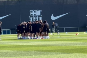 开云网站-记者：拉菲尼亚、克里斯滕森参加巴萨今日合练，奥尔莫缺席