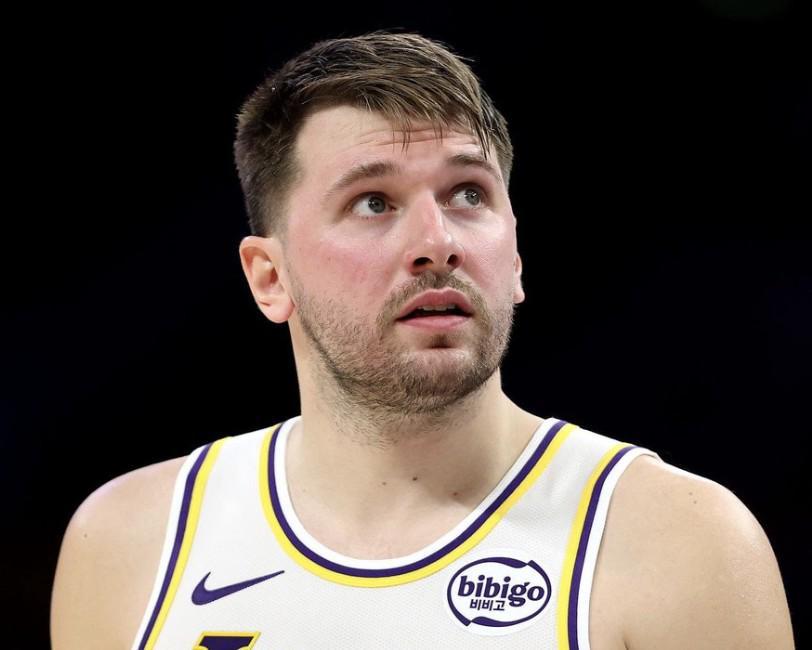 开云下载-荣膺全明星票王，东契奇：感谢为我投票的球迷，这是莫大的荣誉